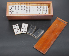 Bellissimo antico set domino
