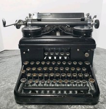 Antica macchina da scrivere