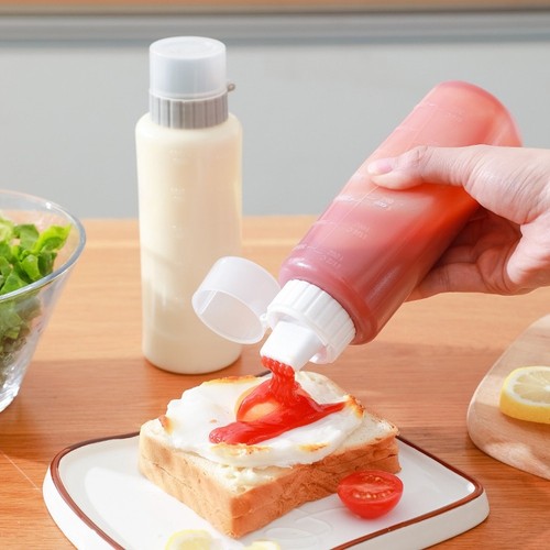 Bottiglia squeeze con - con, design