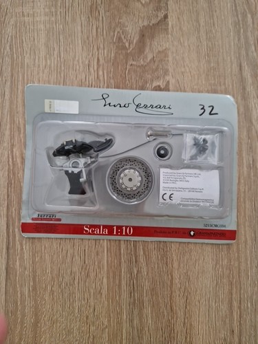 Pieza ferrari enzo escala - pieza, 1:10