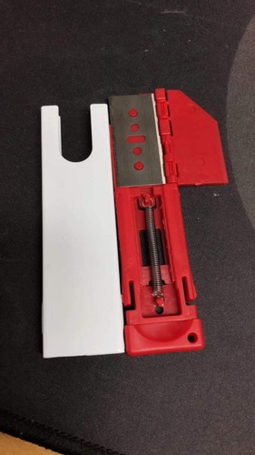 Taglierino cutter con lama - lama, a