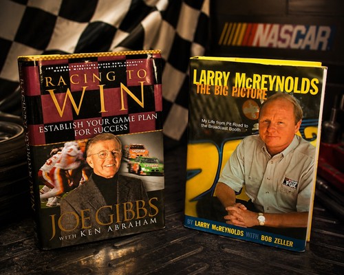 Lotto libri firmati nascar - lotto, 2