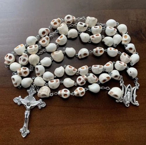 Momento mori santa - muerte,