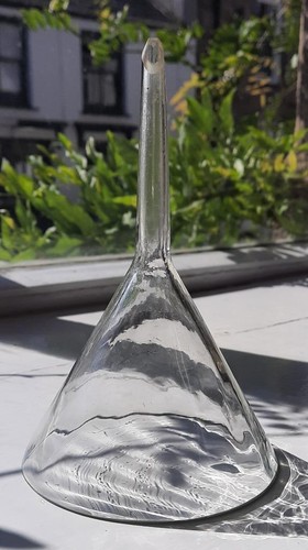 Raro antico imbuto per