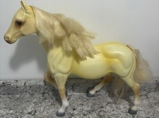 BATTAT Quarter Horse TAN 20”