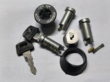 KIT SERRATURE A 3 COMPLETE BLOCCHETTO GOMMINO VESPA 50 125 PK S XL N V