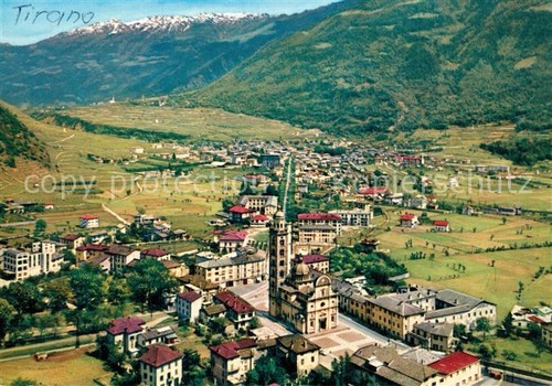 Tirano veduta aerea con - , monte