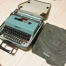 Olivetti Lettera 32 Typewriter