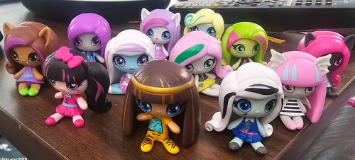 Monster high minifigures - monster,