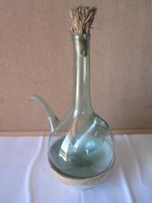 Antico decanter per vino in vetro con tappo in vimini bottiglia fiasco vintage