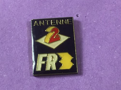 Pins pin badge media antenne - pin,