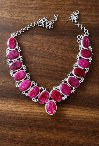 Collana con rubini fatta - , a