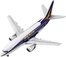 Herpa 561860 KD Avia Boeing