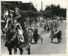 1959 Press Photo Mrs. Bretz