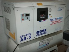 Compressore silenziato FIAC SCS 300lt - AB958 - 7.5HP - 10bar - 3Ph esiccatore