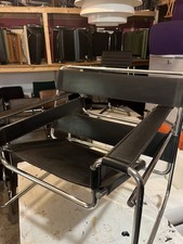 Due poltrone di design