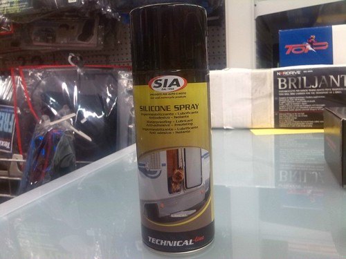 Silicone spray