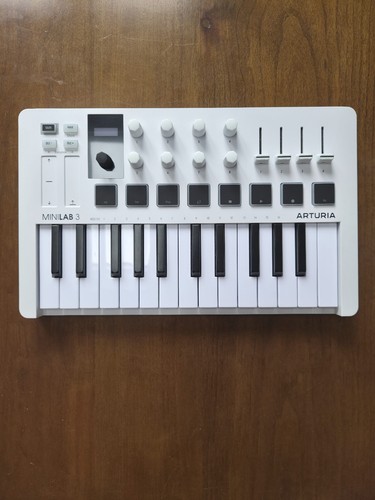 Arturia minilab - 3, +