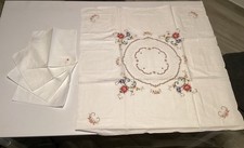 Tovaglietta da the ricamata in