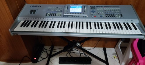 Tastiera musicale usata - tastiera,