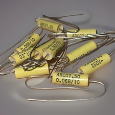 10 pezzi - 0,068uF 250V -