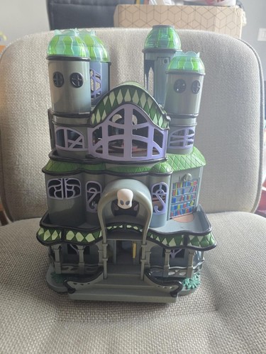 Castello casper fantasma - casper,
