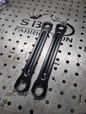 Bracci di traino/trascinamento asse posteriore Ford Fiesta Mk1/Mk2 e XR2, una coppia.