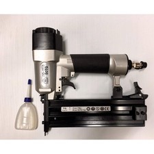 CHIODATRICE PNEUMATICA DI