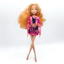 Winx Club Flora bambola