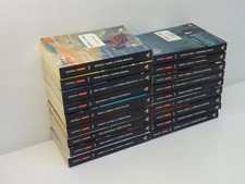 LOTTO 18 LIBRI URANIA NUOVA COLLEZIONE MONDADORI TITOLI VARI FANTASCIENZA-FR-I7