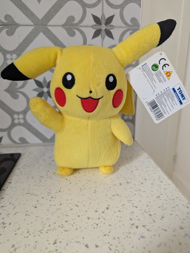 Peluche tomy pokemon pikachu - peluche,