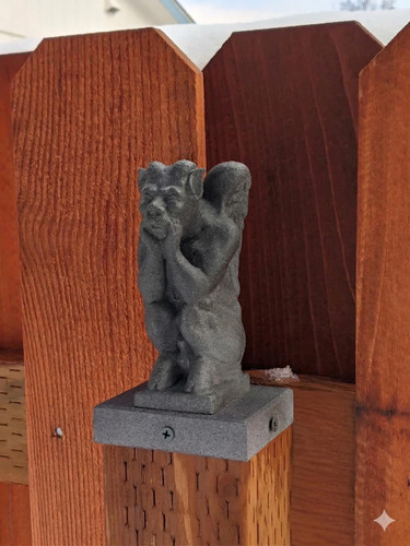 Gargoyle recinzione post - recinzione,