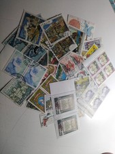 Italia:vendo N°50 francobolli misti in buone condizioni.