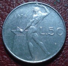 1976-R ITALY 50 LIRE IN VF-EF