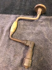 Antico trapano manuale vintage