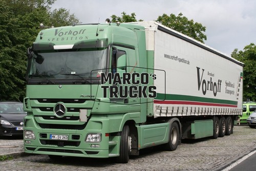 Foto camion mercedes benz - foto, mercedes-benz