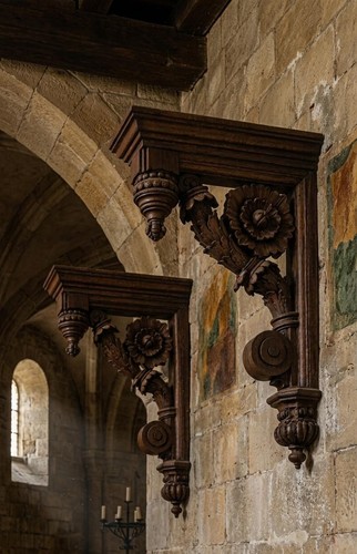 Staffa legno intagliato a - in,
