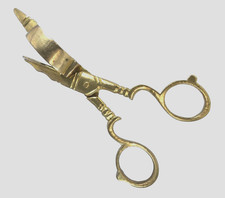 Antica lampada ad olio in