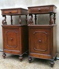 ECCEZIONALE COPPIA DI COMODINI