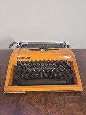 Macchina Da Scrivere TRIUMPH