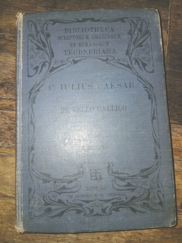 Iulii caesaris belli - iulii,