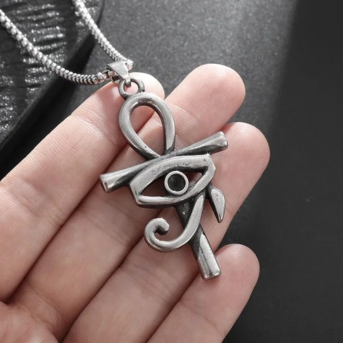 Collana con ciondolo chiave
