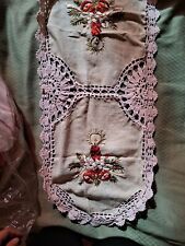 Centrino  Runner Natalizio Vintage Con Ricamati A Mano Cotone 
