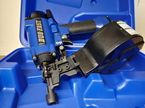 Pistola per chiodatrice - , a
