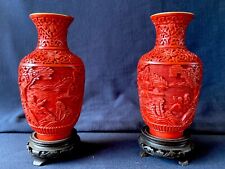 Coppia di Vasi in Lacca Rossa con Decori - Cina XX sec. - Cinabro