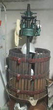 Torchio per uva usato - per,
