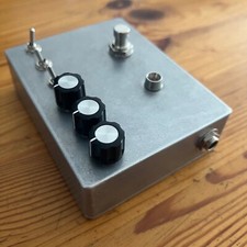 fuzz analogico
