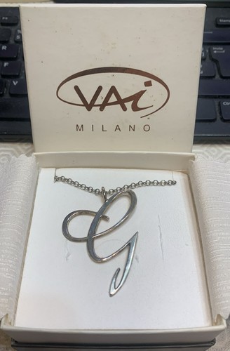 Lettera per collana o - lettera, "g"