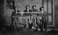 C. 1900 UOMINI APPENA ENTRATI