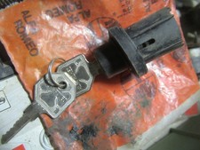 Alfa Romeo Giulietta 116 - Nottolino baule con chiavi - Ricambio nuovo